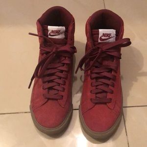 Nike blazer mid shoes
